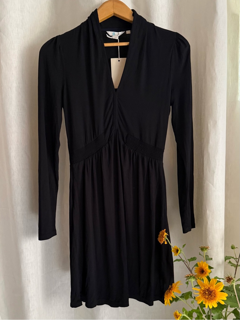 NWT Boden V Neck Dress 6L 6T Black Ruched Waist Long Sleeve comfortable Stretch